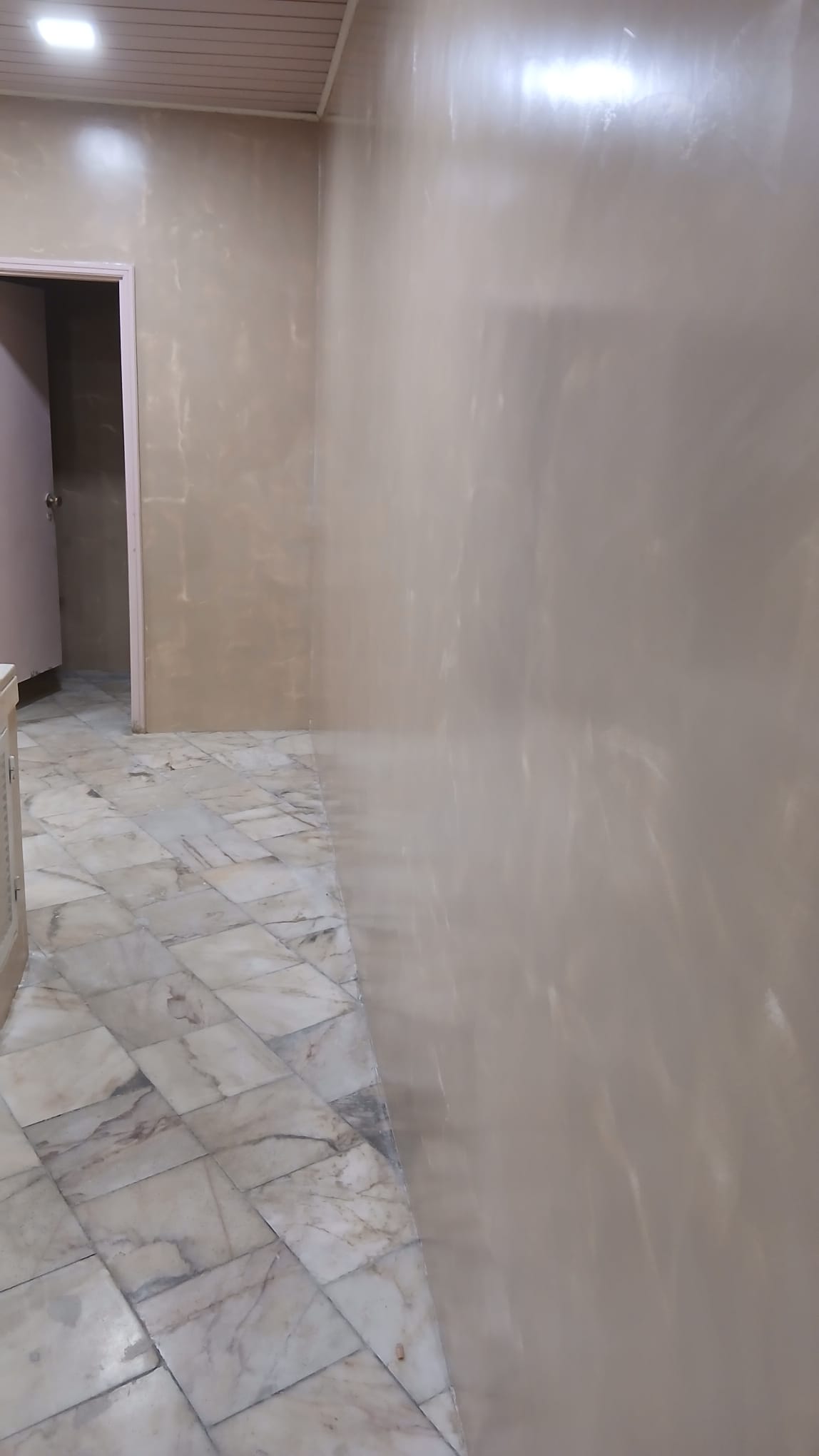 Microcimento em casa de banho feminina