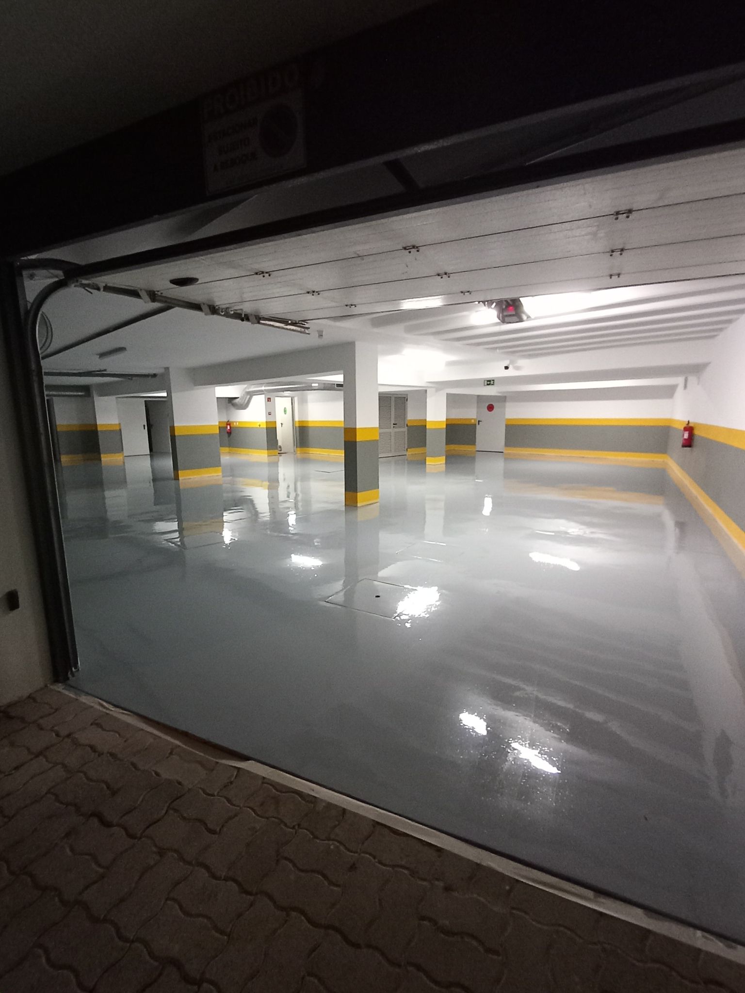 Garagem com revestimento Epóxi